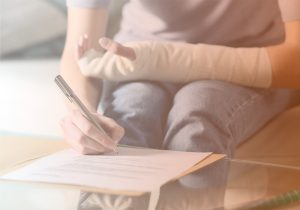 Tổng hợp các mẫu xin phép nghỉ ốm mới nhất theo quy định