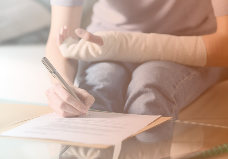 Tổng hợp các mẫu xin phép nghỉ ốm mới nhất theo quy định